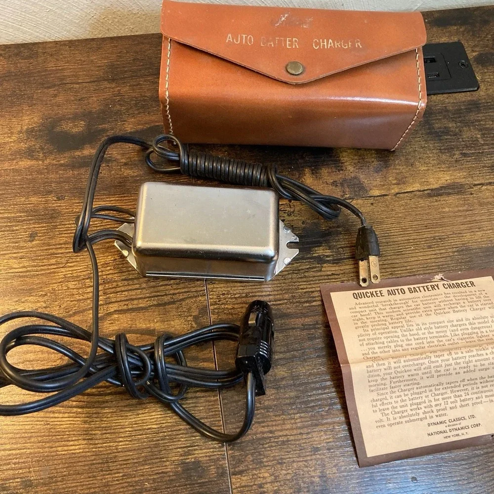 Vtg Quickee Auto Battery Charger Cigarette Lighter Charger w/ Case Manual